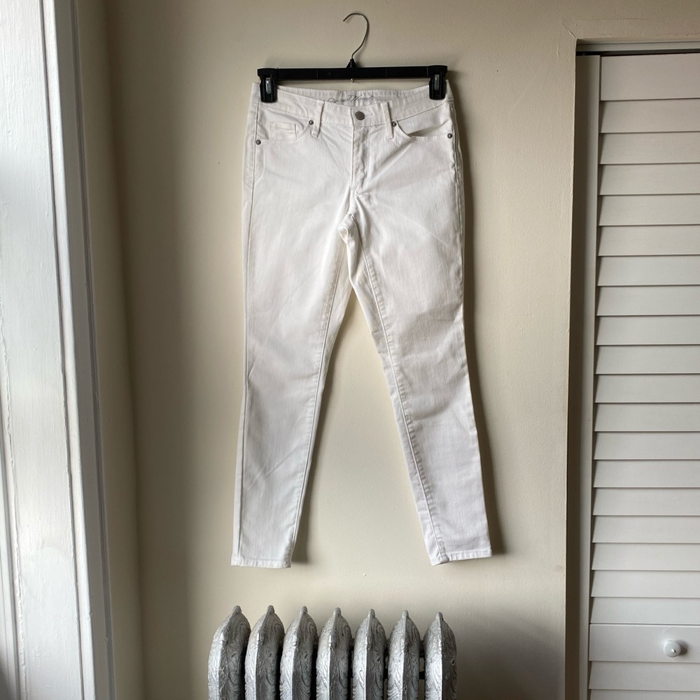 Universal Thread White Skinny Jeans